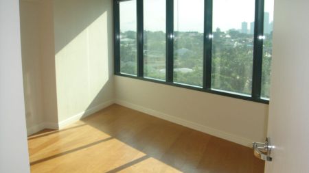 Semi Furnished 2 Bedroom Unit at One Rockwell for Rent