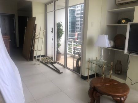 For Rent 2BR Unit in W Tower Residences BGC P60K Monthly