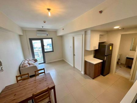 For Rent 1 Bedroom with Parking at The Vantage at Kapitolyo