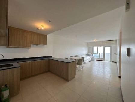 2BR Unit for Lease at The Royalton at Capitol Commons