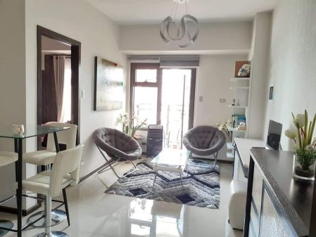Classy Fully Furnished 1 Bedroom with Balcony