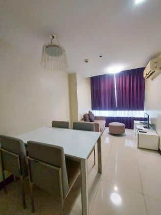Fully Furnished 1 Bedroom Unit at One Central Makati for Rent
