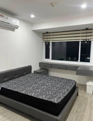 Fully Furnished 1 Bedroom in Seibu Tower Bgc near Trion Towers