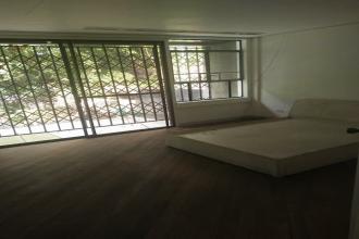3BR House in Ecology Village Makati near San Lorenzo Village