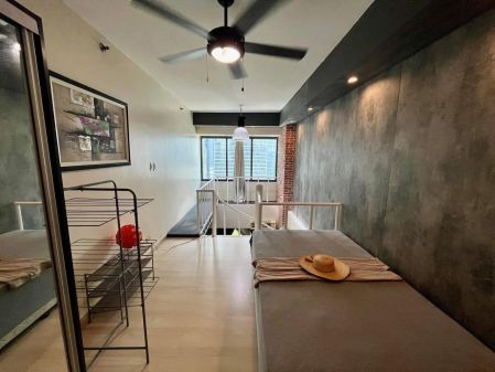 Fully Furnished 1 Bedroom Loft Style Unit at The Fort Residence