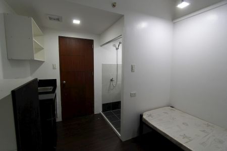 Studio Unit for Rent at Orange Suites Alabang 