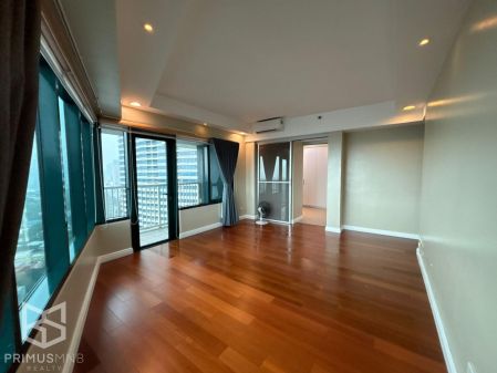 Semi Furnished 3 Bedroom Unit at One Rockwell for Rent
