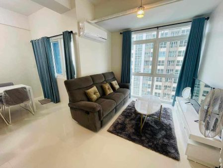 Fully Furnished 1BR with Balcony in Park Avenue Taguig