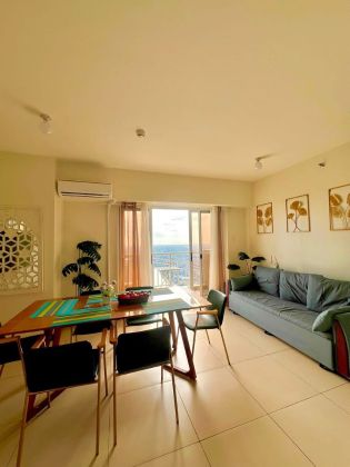 3 Bedroom Unit in Fairlane Residences Furnished near Uptown BGC