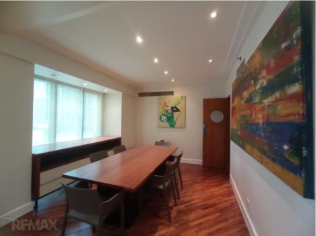 Corner 2 Bedroom Unit for Rent in Amorsolo East Tower Rockwell