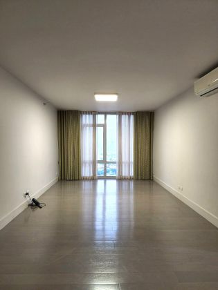 Spacious 2 Bedroom Condo at Proscenium at Rockwell