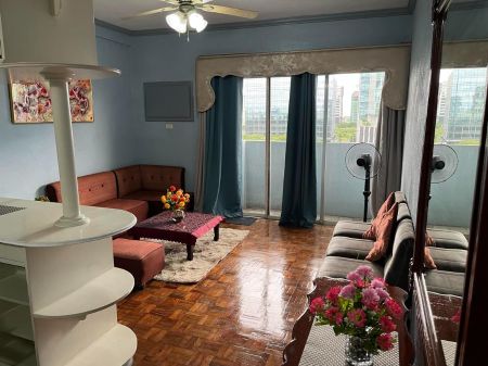 1 Bedroom with Balcony for Rent at Crowne Bay Towers
