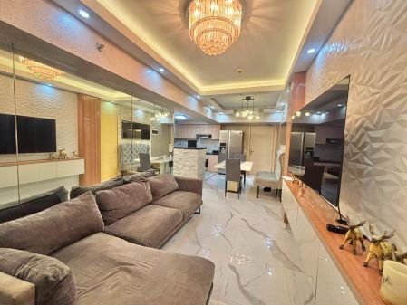 2 Bedrom Modern Furnished with Balcony in Solinea Condo Ayala