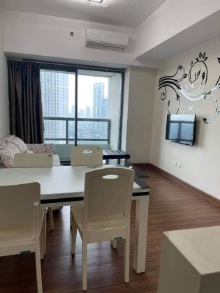 1 Bedroom in Shang Salcedo Salcedo Makati Condo for Rent