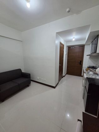Fully Furnished 1 Bedroom Unit at Quantum Residences for Rent