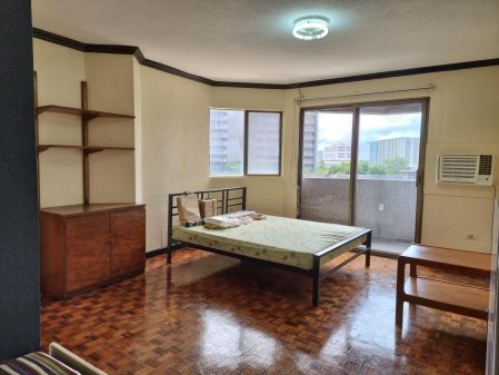 1 Bedroom Sunset View at Tower along Roxas Blvd for Rent