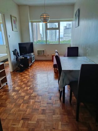 Fully Furnished 1 Bedroom at Fifth Avenue Place for Rent