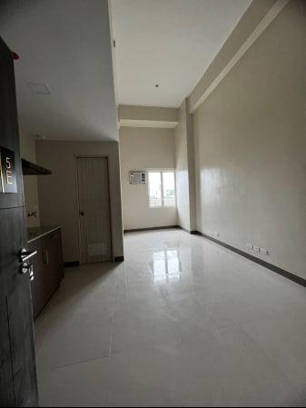 For Rent Studio Unit in Suntrust Solana near Adamson University