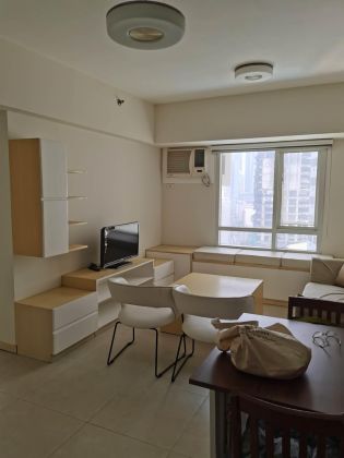 2 Bedroom Unit at The Columns Legaspi Tower 1 For Rent