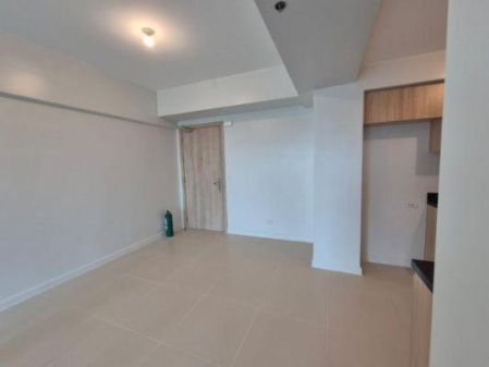 Unfurnished 2 Bedroom Unit at Park Cascades for Rent