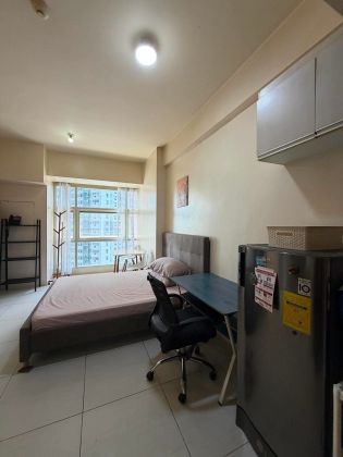 FOR RENT Fully Furnished Studio Unit at Twin Oaks Place