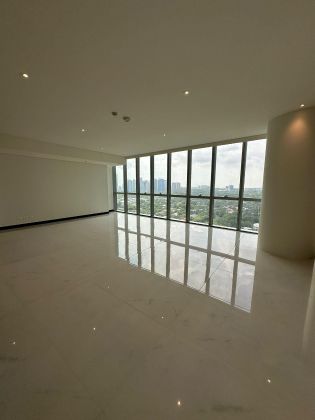 Park Central Towers 2 Bedroom  195 Sqm with 2 Parking Slots
