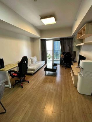 Fully Furnished 2 Bedroom for Rent in Two Maridien