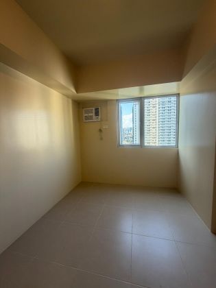 1 Bedroom at Avida Turf Tower 2 For Rent