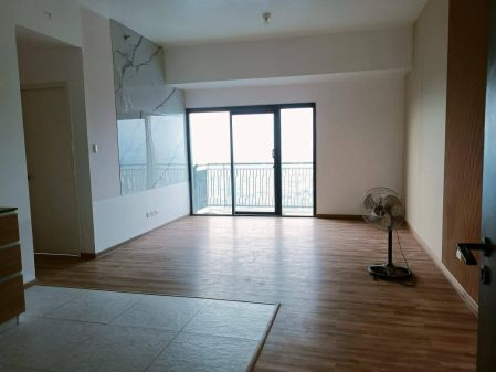 2 Bedroom Penthouse Corner Unit with Balcony