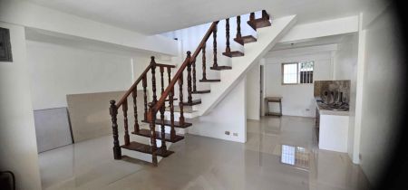 3 Storey Duplex House in Severina Diamond Subdivision Paranaque