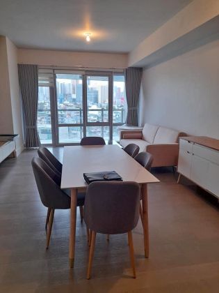 Fully Furnished 2 Bedroom for Rent in Proscenium at Rockwell