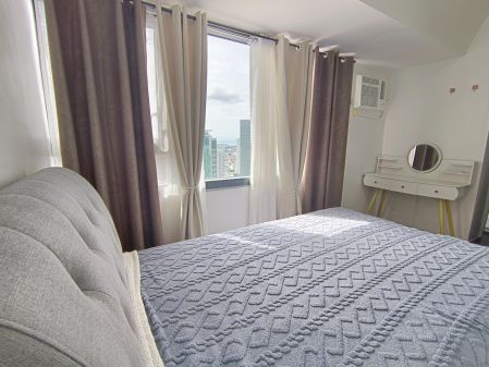 Fully Furnished 1 Bedroom Unit at The Rise Makati