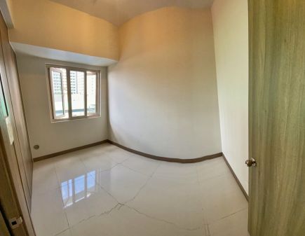 Family Suite with Balcony for Rent at Coast Residences Pasay