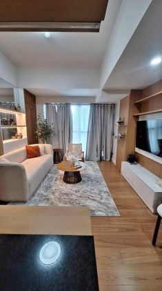 Fully Furnished 2 Bedroom Unit for Rent at The Seasons Residences