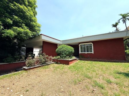 5BR Bungalow House in Dasmarinas Village Makati