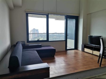 One Rockwell 1 Bedroom Loft Semi Furnished with Balcony and Parki