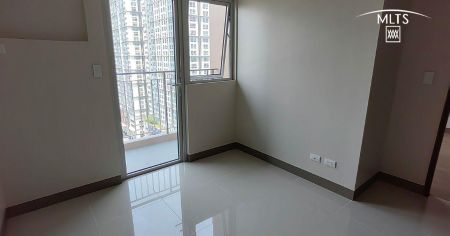 Brand New 1BR Unit at Vion Tower Makati with Skyline View 