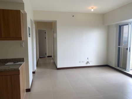 For Lease 3 Bedroom in Fairlane Residences by DMCI Homes