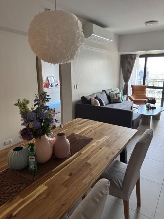 Move in Ready 3BR Condo between Salcedo Park and Ayala