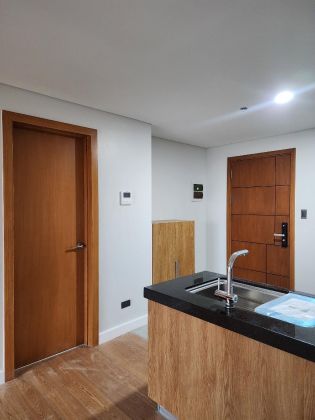 Semi Furnished 1 Bedroom Unit at The Seasons Residences