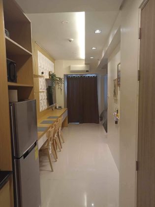 Coast Residences 1 Bedroom Unit with Balcony for Lease in Pasay