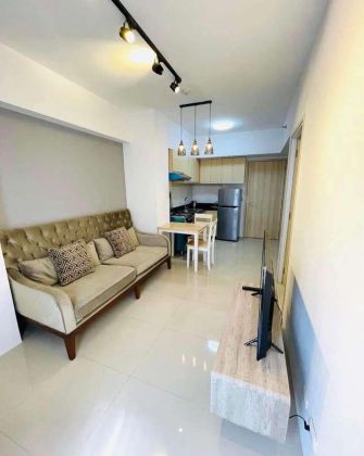 Fully Furnished 1 Bedroom Unit at The Montane for Rent