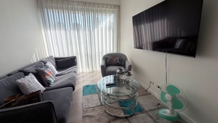 Fully Furnished Luxury 1BR at 32 Sanson by Rockwell