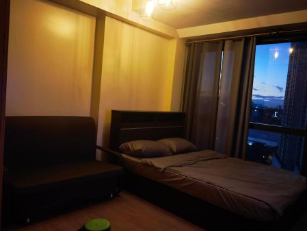 Fully Furnished Studio for Rent in One Eastwood Avenue