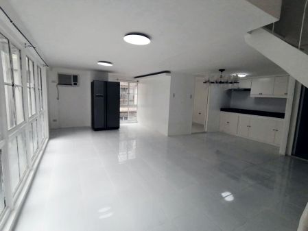 StayHere 4BR Semi Furnished in Westmont Village Paranaque