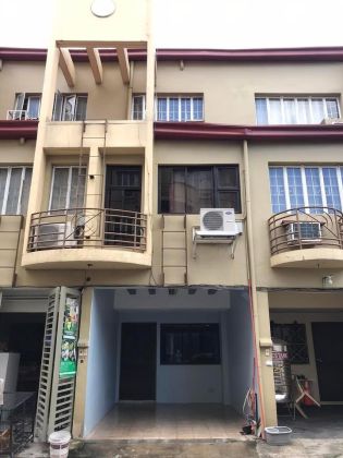 3BR Townhouse in Makati Prime City
