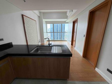 Semi Furnished 1 Bedroom Unit at the Seasons Residences