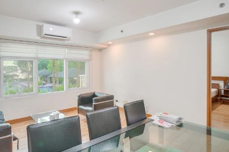 Fully Furnished 1 Bedroom Unit in One Serendra