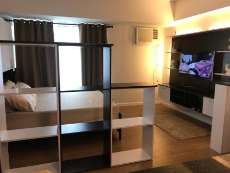 Fully Furnished Studio Unit in Two Serendra BGC for Rent
