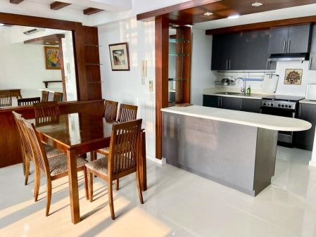 Senta 2 Bedroom Condo Unit for Rent 7562